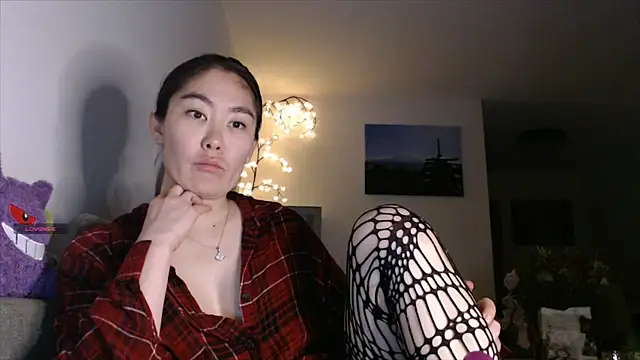 Kunimitsuu  online show from 09-23-25, 10:28