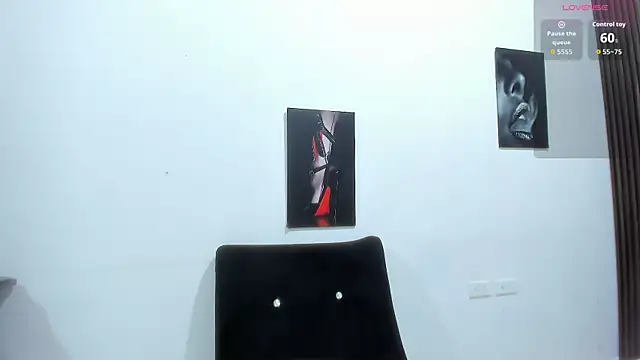 Snapshot of katherina_diaz chatting on 09-27-25, 01:12 katherina diaz online show from 09-27-25, 01:12