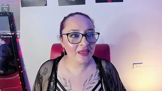 Snapshot of katherina_diaz chatting on 02-21-25, 04:40 katherina diaz online show from 02-21-25, 04:40