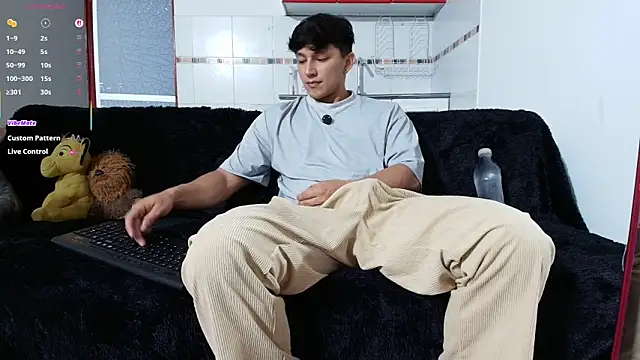 jacques cardiet online show from 04-08-26, 02:29