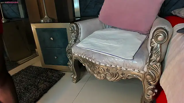 Janna Rousse  online show from 10-02-25, 12:19