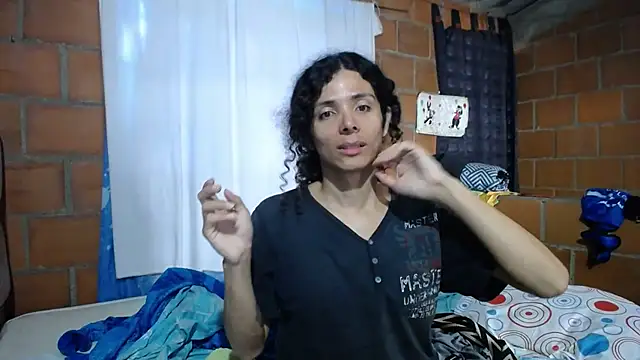 Snapshot of Nadia_Monroe chatting on 09-19-25, 01:26 Nadia Monroe online show from 09-19-25, 01:26
