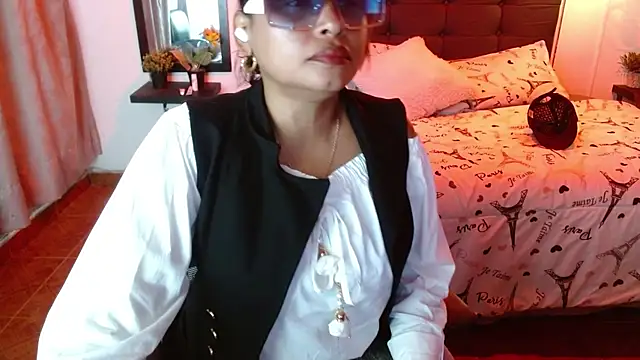 Snapshot of Dominik_girl chatting on 07-01-26, 07:03 Dominik girl online show from 07-01-26, 07:03