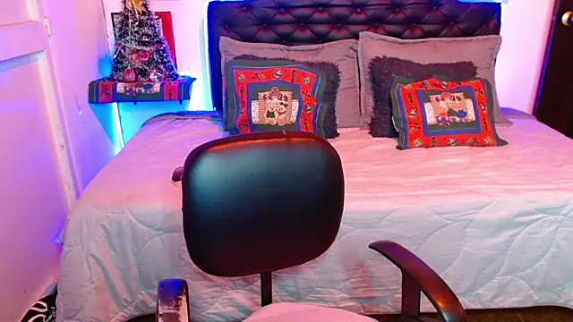 Dominik girl online show from 11-13-25, 10:02