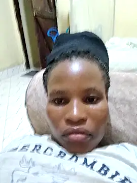 petite babe online show from 03-06-26, 06:25