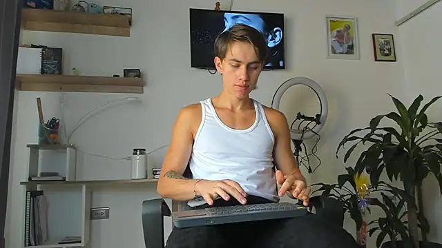 Snapshot of manucute_23_ chatting on 01-18-26, 03:48 manucute 23 online show from 01-18-26, 03:48