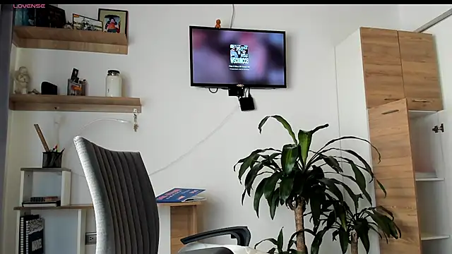 manucute 23  online show from 03-31-26, 03:58