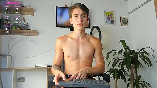 manucute 23  online show from 10-30-25, 03:20