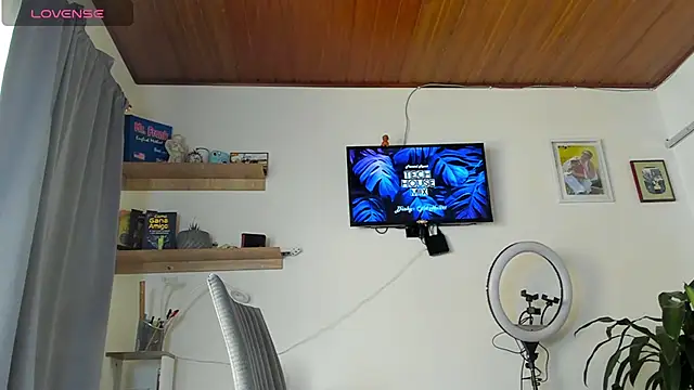 manucute 23  online show from 12-17-25, 02:55