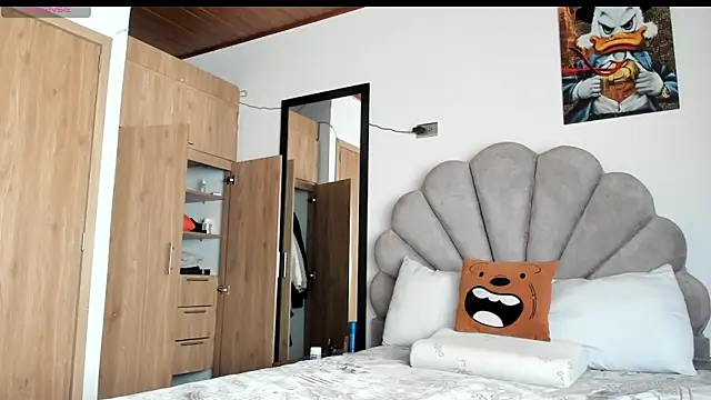 Snapshot of manucute_23_ chatting on 03-04-26, 03:31 manucute 23 online show from 03-04-26, 03:31