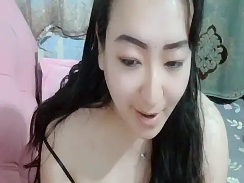 Snapshot of Xylona666 chatting on 01-13-25, 01:49 Xylona666 online show from 01-13-25, 01:49