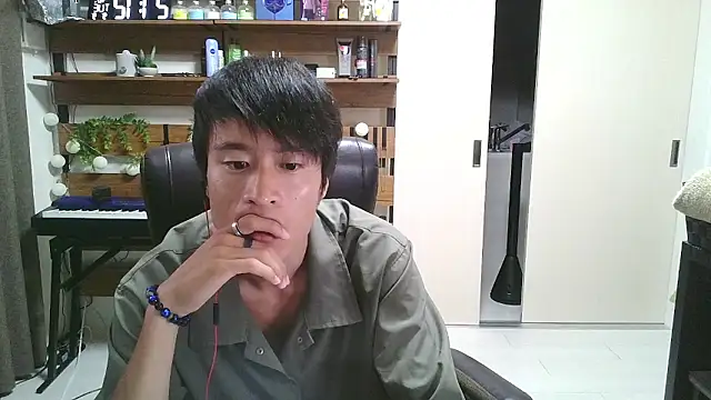 Snapshot of IroManager chatting on 09-09-25, 12:14 IroManager online show from 09-09-25, 12:14