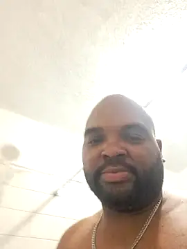 Snapshot of Sny- chatting on 10-17-25, 02:26 Sny- online show from 10-17-25, 02:26