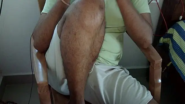 Snapshot of The_SHY_uncut chatting on 03-16-25, 12:33 The SHY uncut online show from 03-16-25, 12:33