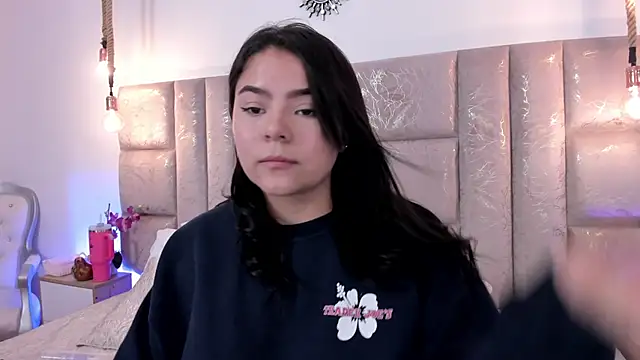 Oriana Guzman online show from 07-02-26, 03:23