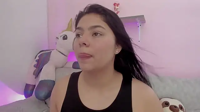 Snapshot of Oriana_Guzman chatting on 05-09-26, 05:00 Oriana Guzman online show from 05-09-26, 05:00
