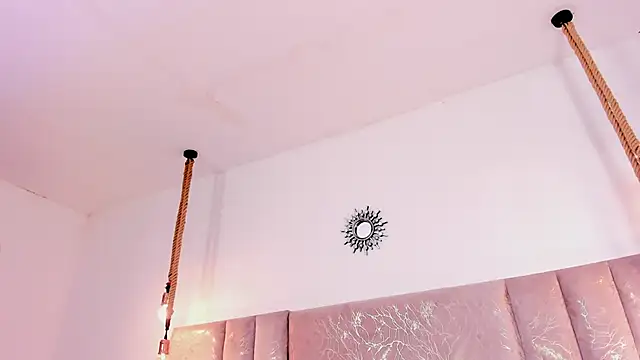 Oriana Guzman online show from 06-21-26, 02:06