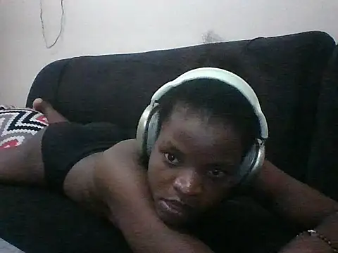 hotgal1112 online show from 11-12-25, 09:18