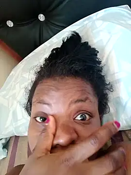 Snapshot of hotgal1112 chatting on 02-04-26, 07:47 hotgal1112 online show from 02-04-26, 07:47