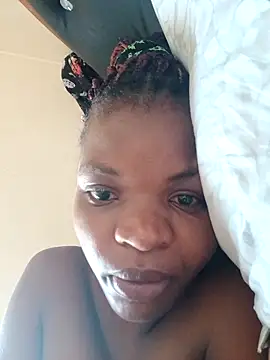 Snapshot of hotgal1112 chatting on 02-28-26, 05:29 hotgal1112 online show from 02-28-26, 05:29