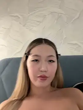 Aiko Yumi online show from 11-05-25, 11:19