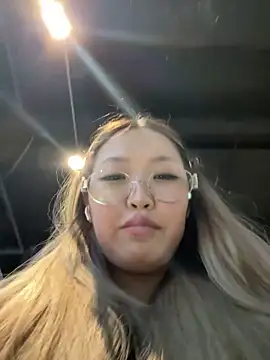 Aiko Yumi online show from 10-26-25, 06:30