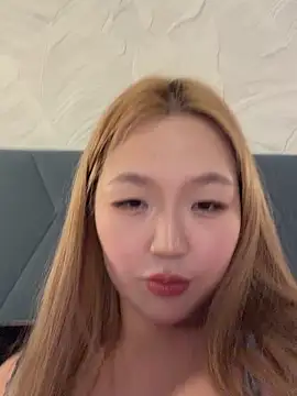 Aiko Yumi online show from 03-18-26, 08:10