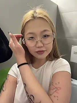 Aiko Yumi online show from 03-14-26, 04:24