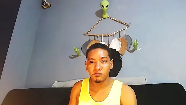 Snapshot of Grandeygruesa1 chatting on 05-30-26, 08:42 Grandeygruesa1 online show from 05-30-26, 08:42