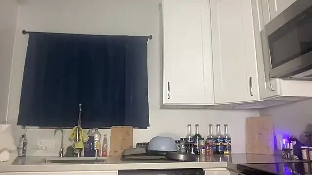 NatalieKneals online show from 03-21-26, 04:03