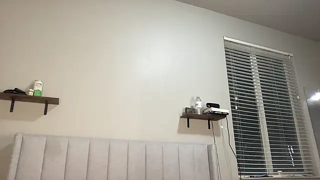 Snapshot of NatalieKneals chatting on 12-03-24, 05:48 NatalieKneals online show from 12-03-24, 05:48