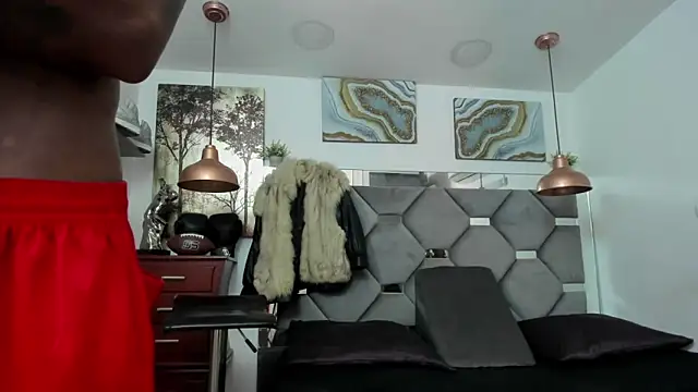 Snapshot of KING_FIT chatting on 02-17-25, 01:33 KING FIT online show from 02-17-25, 01:33