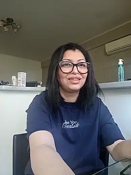 Snapshot of Milf_Abigail chatting on 05-27-26, 05:04 Milf Abigail online show from 05-27-26, 05:04