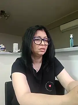 Snapshot of Milf_Abigail chatting on 05-21-26, 03:37 Milf Abigail online show from 05-21-26, 03:37