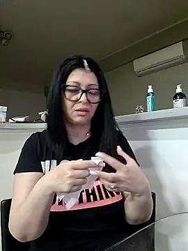 Milf Abigail online show from 03-18-26, 11:48