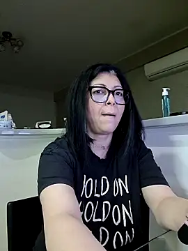 Snapshot of Milf_Abigail chatting on 05-07-26, 12:37 Milf Abigail online show from 05-07-26, 12:37