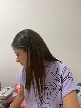 Alicia ALICIA online show from 06-17-26, 10:52