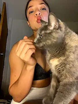 Alicia ALICIA online show from 12-22-25, 12:22