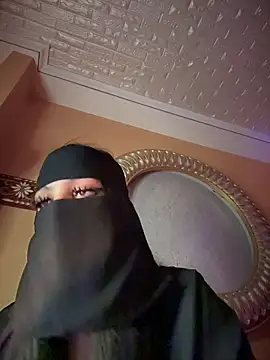 Snapshot of ORLA86 chatting on 11-14-25, 10:46 ORLA86 online show from 11-14-25, 10:46