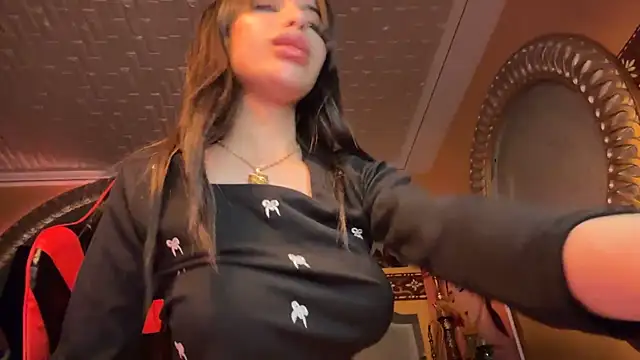 Snapshot of ORLA86 chatting on 03-12-25, 10:39 ORLA86 online show from 03-12-25, 10:39