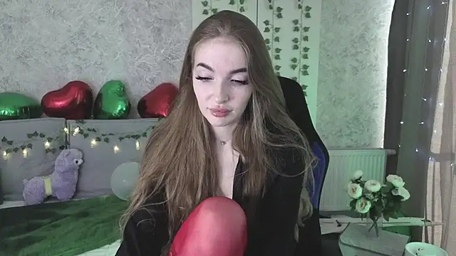 LissaCain online show from 03-25-26, 03:39