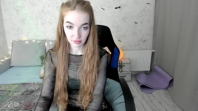 LissaCain online show from 10-29-25, 03:05