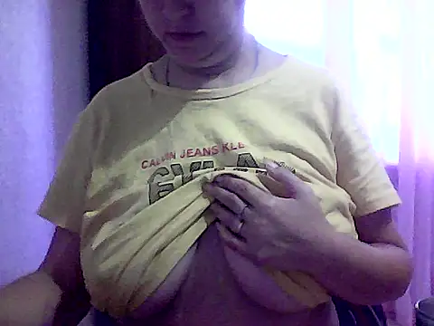 Snapshot of AnaXBerry chatting on 09-27-25, 07:03 AnaXBerry online show from 09-27-25, 07:03