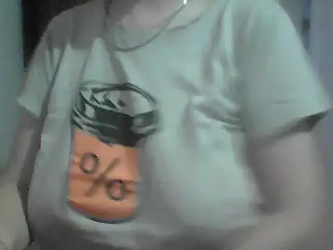 Snapshot of AnaXBerry chatting on 06-08-26, 05:35 AnaXBerry online show from 06-08-26, 05:35