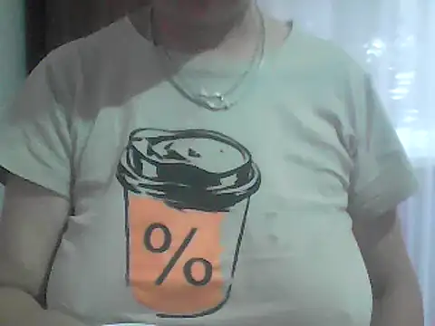 Snapshot of AnaXBerry chatting on 06-22-26, 05:59 AnaXBerry online show from 06-22-26, 05:59