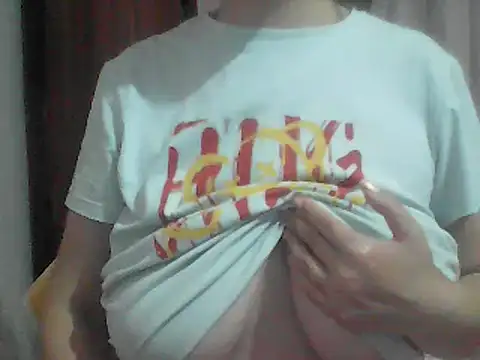 Snapshot of AnaXBerry chatting on 06-11-26, 06:16 AnaXBerry online show from 06-11-26, 06:16