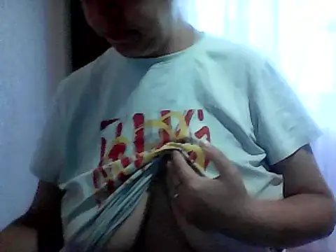 Snapshot of AnaXBerry chatting on 09-19-25, 06:17 AnaXBerry online show from 09-19-25, 06:17