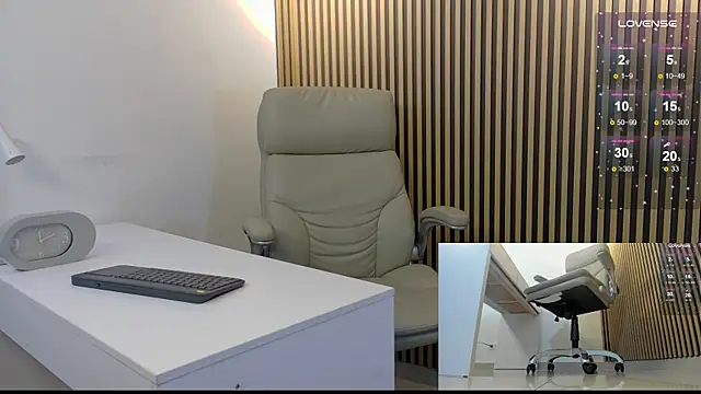 Snapshot of lulu_072 chatting on 09-24-25, 12:07 lulu 072 online show from 09-24-25, 12:07