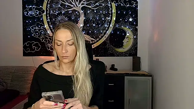 SexxyLiviaa online show from 11-11-25, 05:19