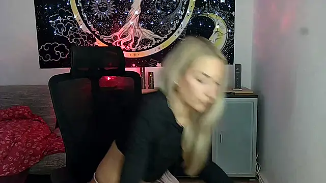 Snapshot of SexxyLiviaa chatting on 06-11-26, 03:25 SexxyLiviaa online show from 06-11-26, 03:25